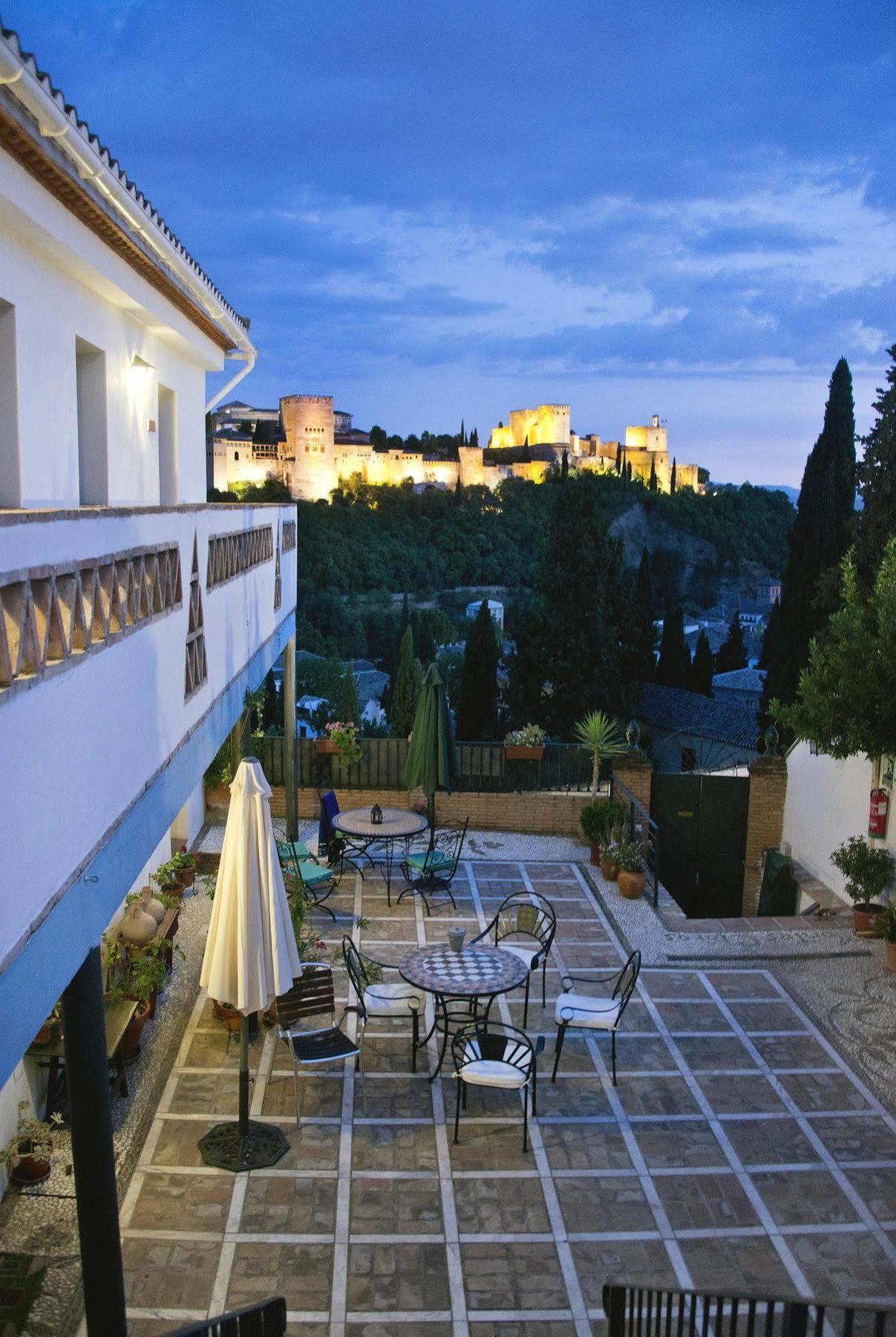 Apartamentos Montesclaros Гранада Екстериор снимка